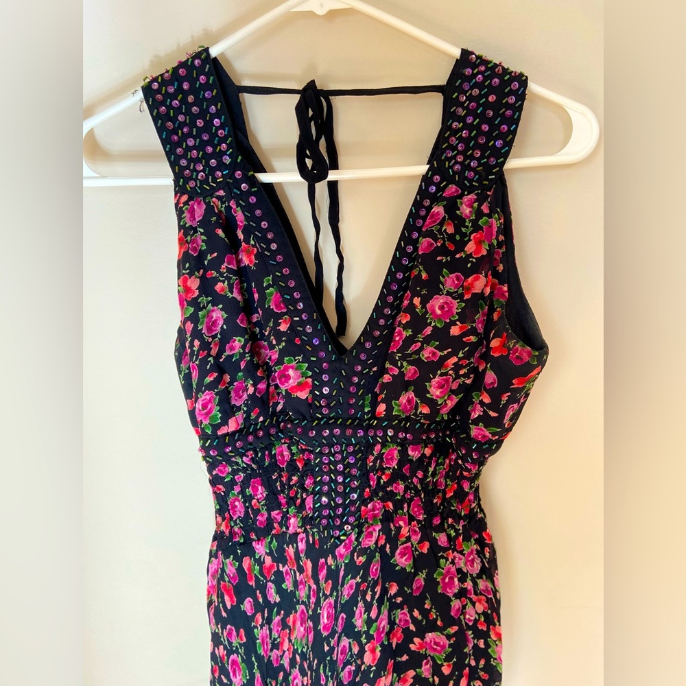 Marvel at this medium beaded dress barn dress